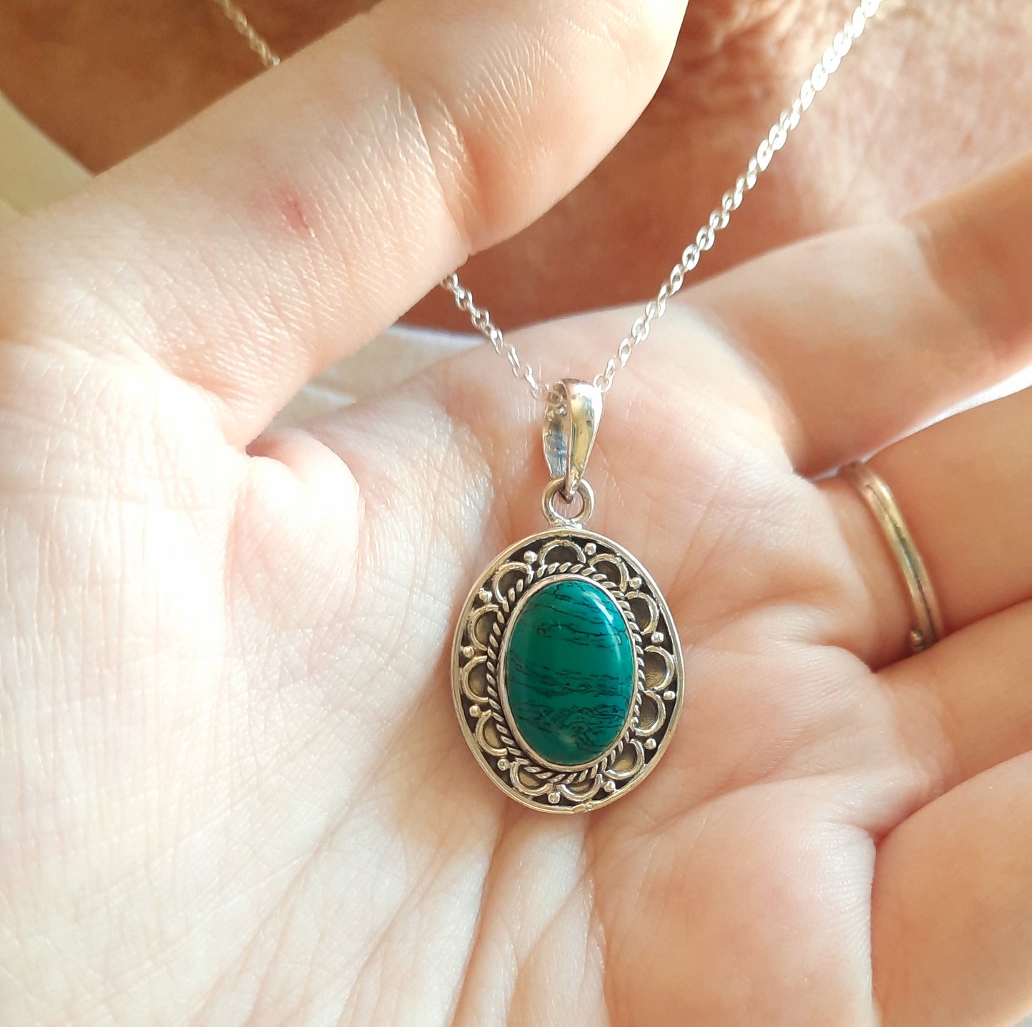 Colgante óvalo Turquesa africana