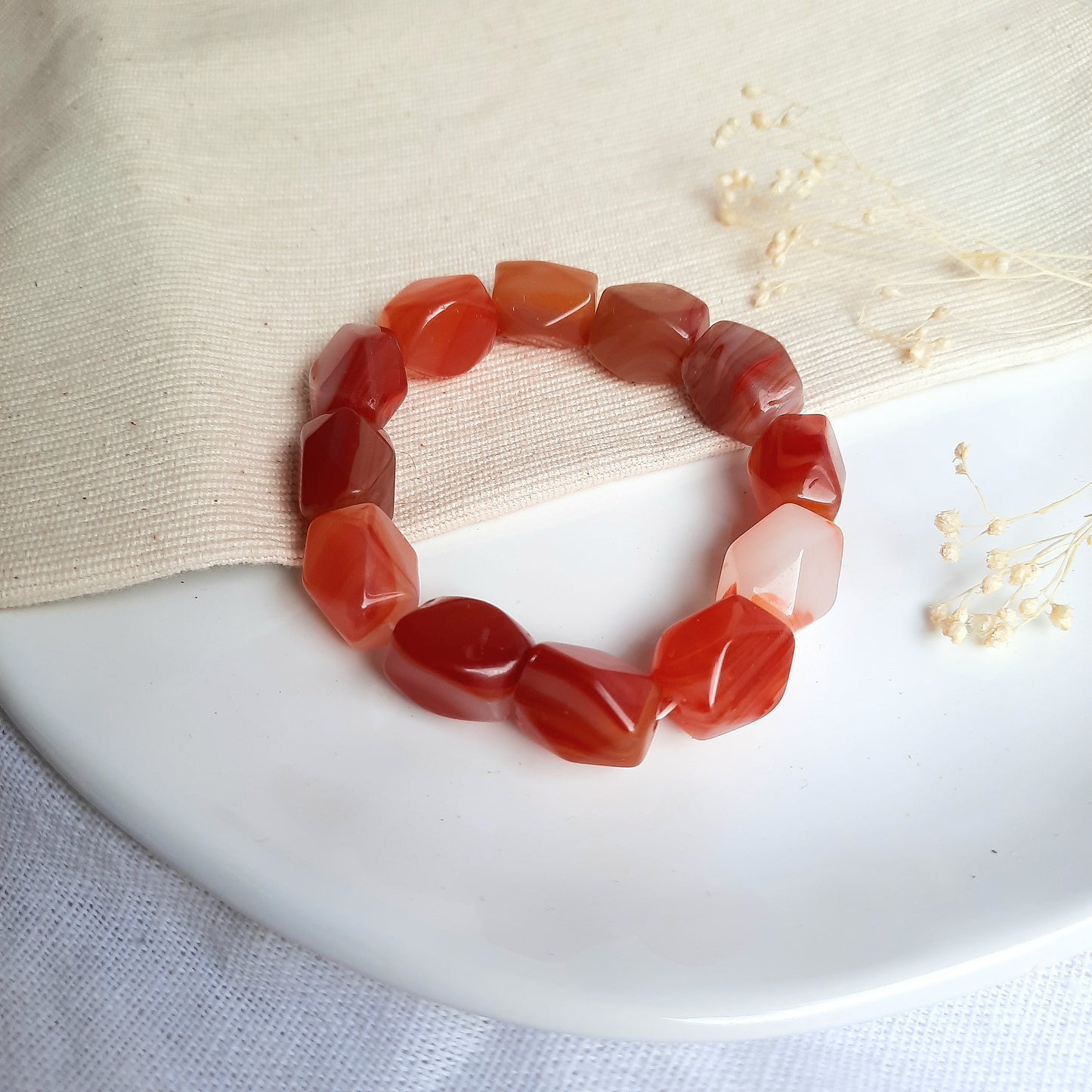 Pulsera de Carneola con piedras facetadas