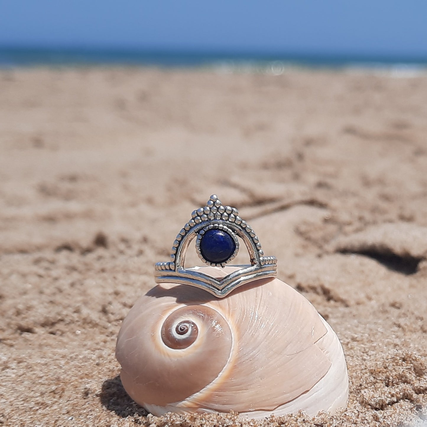 Anillo Corona de Lapislázuli y Plata de Ley