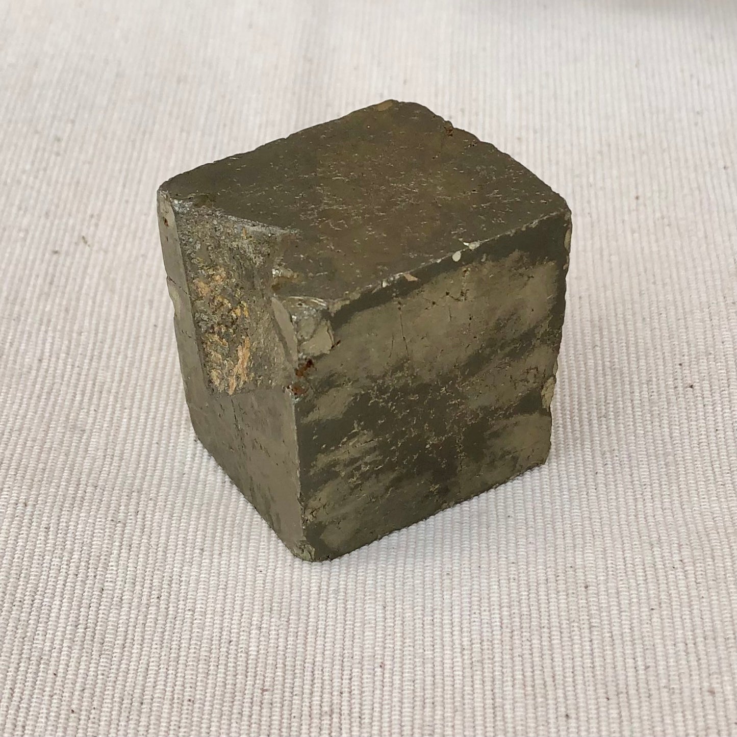 Cubo de Pirita en bruto